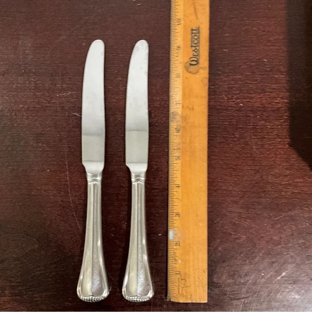 Set of 2 Towle Georgian House Oxford Scroll New French Dinner Knives 9 1/4”